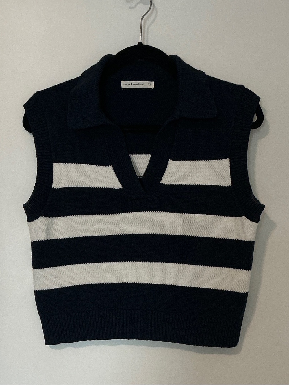moon & madison Navy and White Striped V-Neck Collared Sweater Vest
